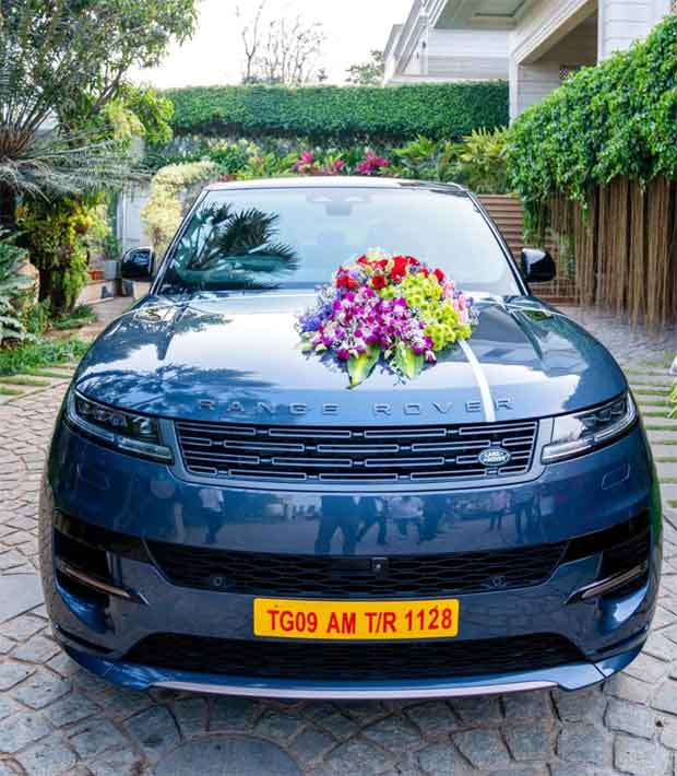 Chiranjeevi gifts Anil Ravipudi a Range Rover Sport worth at least Rs. 1.40 crores after Mana Shankara Vara Prasad Garu’s box office success
