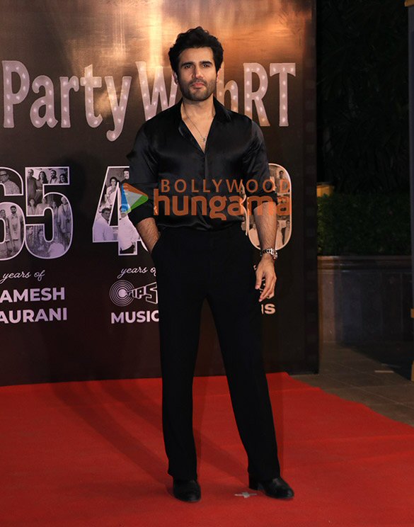 photos aamir khan shilpa shetty raashii khanna and others snapped at tips event and ramesh tauranis birthday 74