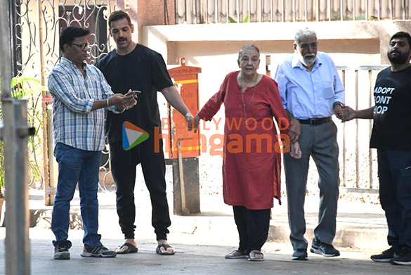 photos john abraham suniel shetty junaid khan punit malhotra and others snapped outside voting booth in bandra 3
