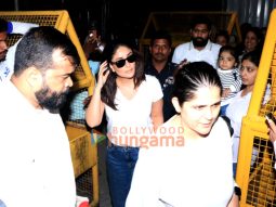 Photos: Kareena Kapoor Khan snapped at Gateway of India, Mumbai
