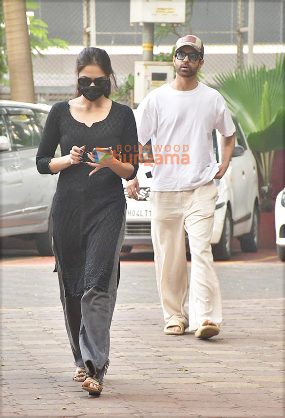 photos mouni roy ankita lokhande and others snapped at arjun bijlanis father sudarshan bijlanis prayer meet 12
