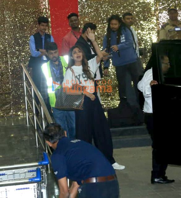 photos riteish deshmukh genelia deshmukh shilpa shetty and raj kundra snapped at kalina airport 2