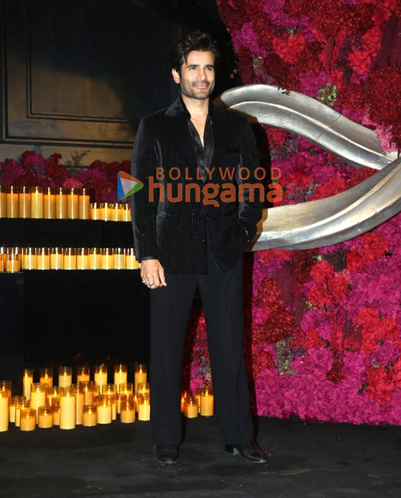 photos salman khan kriti sanon disha patani mouni roy and others attend nupur sanon stebin bens wedding reception 3 4