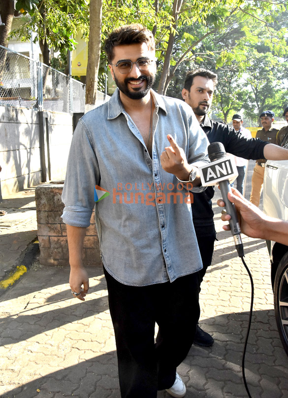 photos salman khan ranbir kapoor aamir khan janhvi kapoor john abraham suniel shetty junaid khan and others snapped outside voting booth in bandra 4