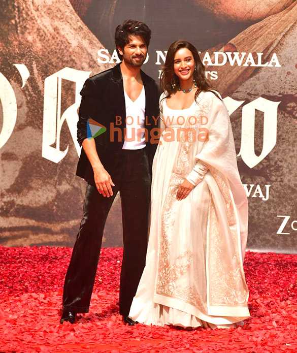 photos shahid kapoor triptii dimri and others grace the trailer launch of o romeo 1