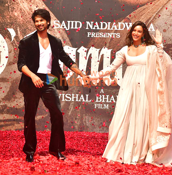photos shahid kapoor triptii dimri and others grace the trailer launch of o romeo 3
