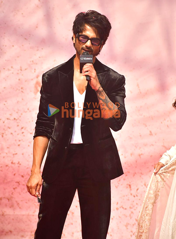 photos shahid kapoor triptii dimri and others grace the trailer launch of o romeo 378 3