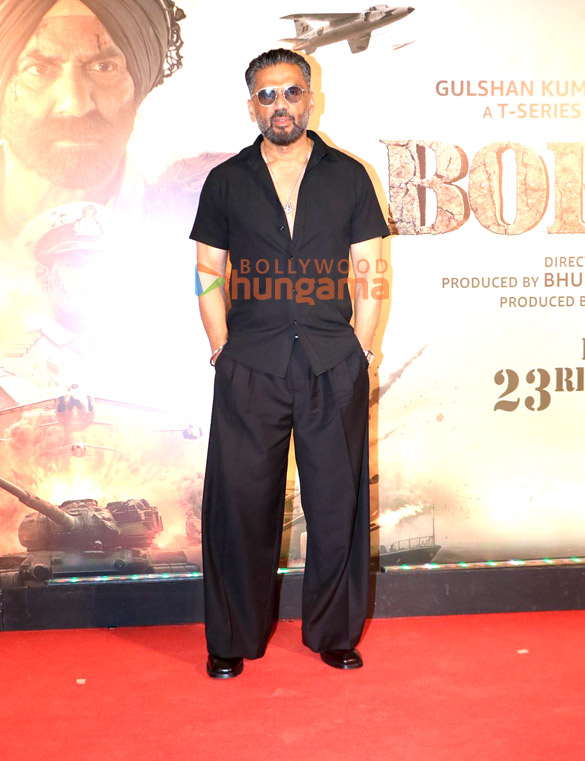 photos sunny deol varun dhawan suniel shetty sonam bajwa and others grace the premiere of border 2 10288 23