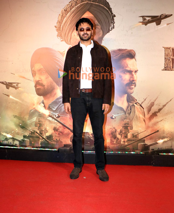 photos sunny deol varun dhawan suniel shetty sonam bajwa and others grace the premiere of border 2 10288 5