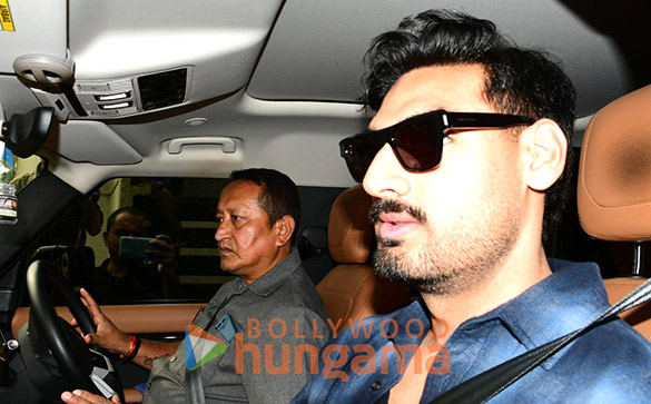 photos varun dhawan ahan shetty bhushan kumar and binnoy k gandhi snapped at kalina airport 5