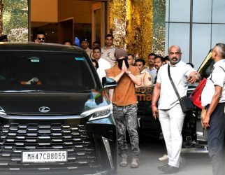 Photos: Yash, Kriti Sanon, Nupur Sanon and others snapped at Kalina airport