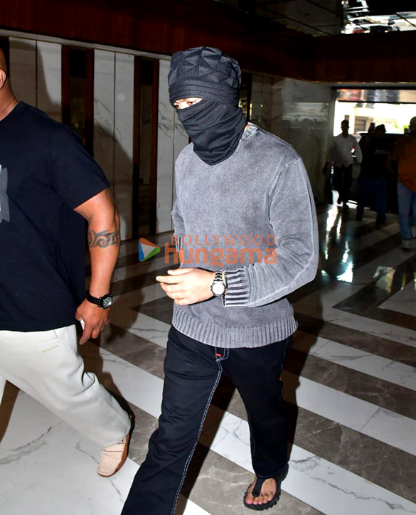 photos yash snapped at dubbing studio in andheri 2