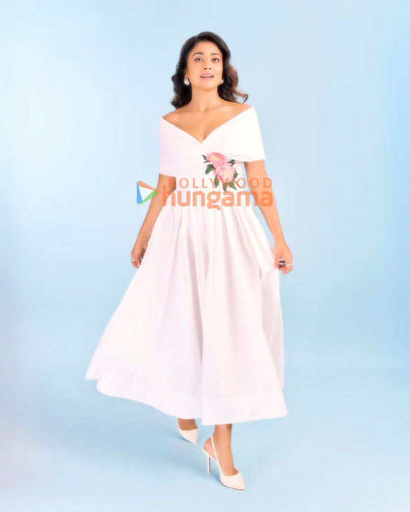 shriya saran 1 156