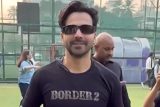 Watch Varun Dhawan’s cricket skills