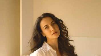 Celeb Photos Of Elli AvrRam