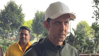 Hrithik Roshan refuse to age, always so fit & fine!