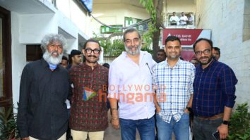 Photos: Aamir Khan snapped at Mumbai Press Club