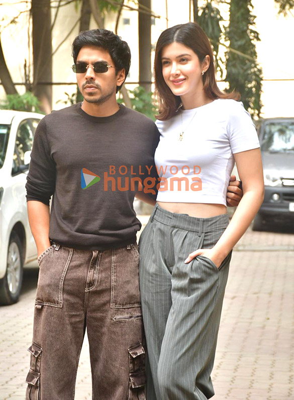 photos adarsh gourav and shanaya kapoor spotted promoting their film tu yaa main 1