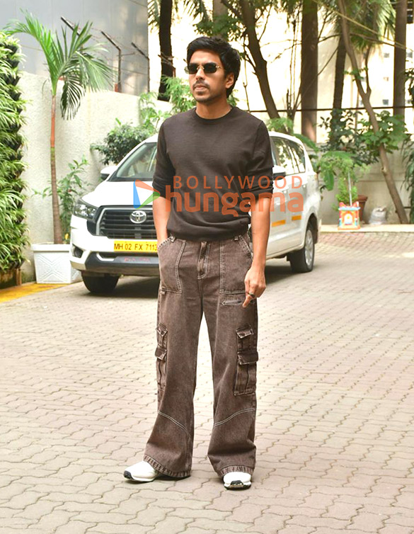 photos adarsh gourav and shanaya kapoor spotted promoting their film tu yaa main 3