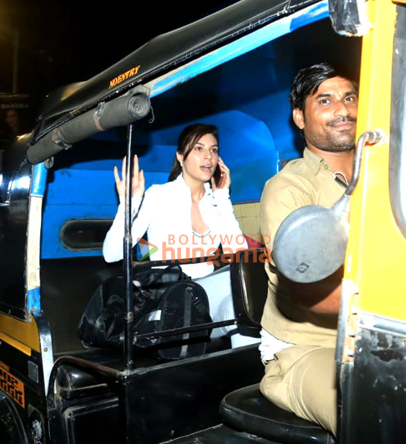 photos elnaaz norouzi snapped taking an auto rickshaw ride 4