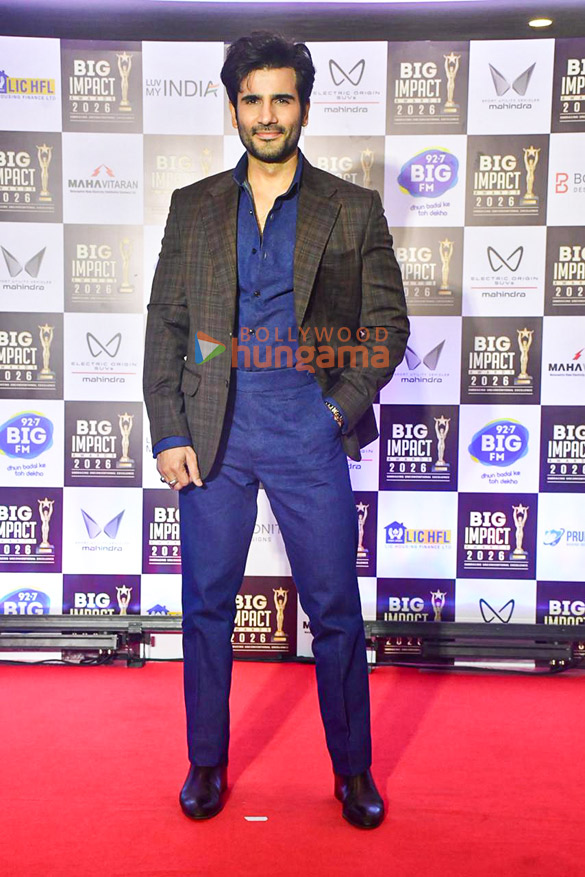 photos esha deol rajat bedi anya singh chitrangada singh boman irani and others grace the red carpet of the big impact awards 2026 4