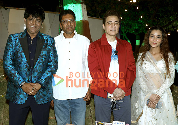 photos faisal khan sara khan snapped at 92 acre nilkanth valley launch in karjat 2026 8