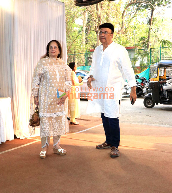 photos hema malini anu malik poonam dhillon and others attend the prayer meet of late shri anand sagar 2