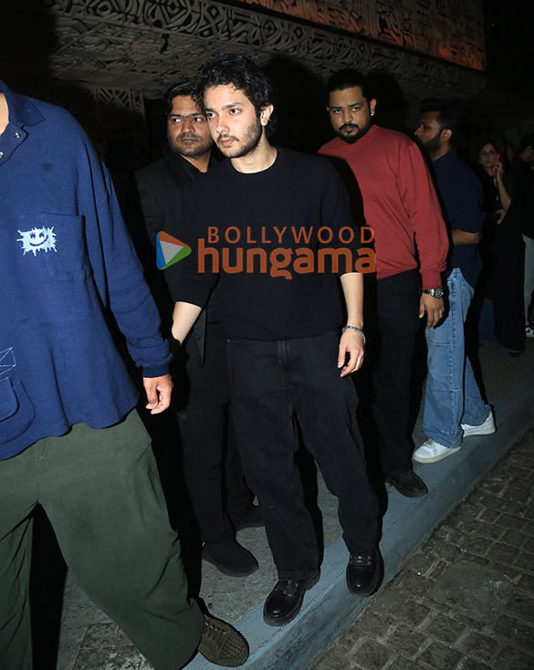photos janhvi kapoor jacqueline fernandez badshah and others snapped at veer pahariyas birthday bash 19