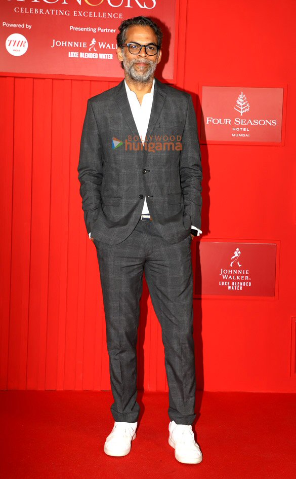 photos kareena kapoor vicky kaushal karan johar and others grace the honours excellence awards 2026 23