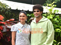 Photos: Mrunal Thakur and Siddhant Chaturvedi snapped promoting Do Deewane Seher Mein