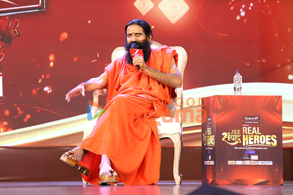 photos rakul preet singh kareena kapoor khan and others grace the red carpet of zee samvaad real hero awards 2026 1223