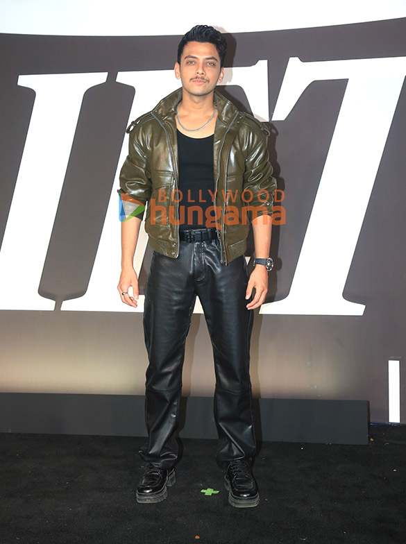photos salman khan akshay kumar twinkle khanna nimrat kaur and others grace the launch of variety magazine 35