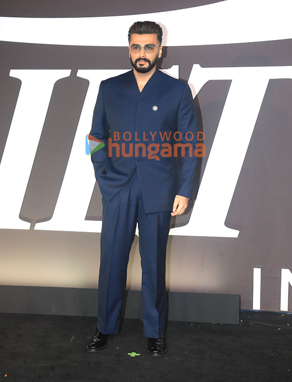 photos salman khan akshay kumar twinkle khanna nimrat kaur and others grace the launch of variety magazine 65