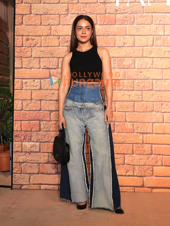 photos sidharth malhotra pooja hegde aryan khan mrunal thakur samantha ruth prabhu and others attended tamannaah bhatias jewellery store launch 2056 6