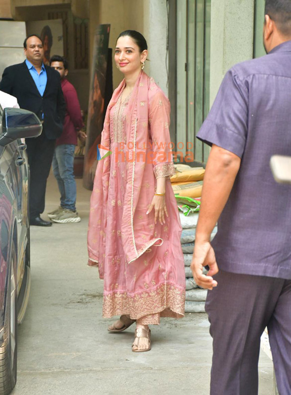 photos tamannaah bhatia snapped in juhu 3 12