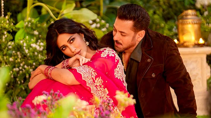 Chand Dekh Lena – Teaser | Maatrubhumi | Salman Khan, Chitrangda Singh | Himesh Reshammiya, Nihal Tauro, Ankona Mukherjee Chand Dekh Lena – Teaser | Maatrubhumi | Salman Khan, Chitrangda Singh | Himesh Reshammiya, Nihal Tauro, Ankona Mukherjee