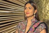 Mrunal Thakur papped in a gorgeous saree