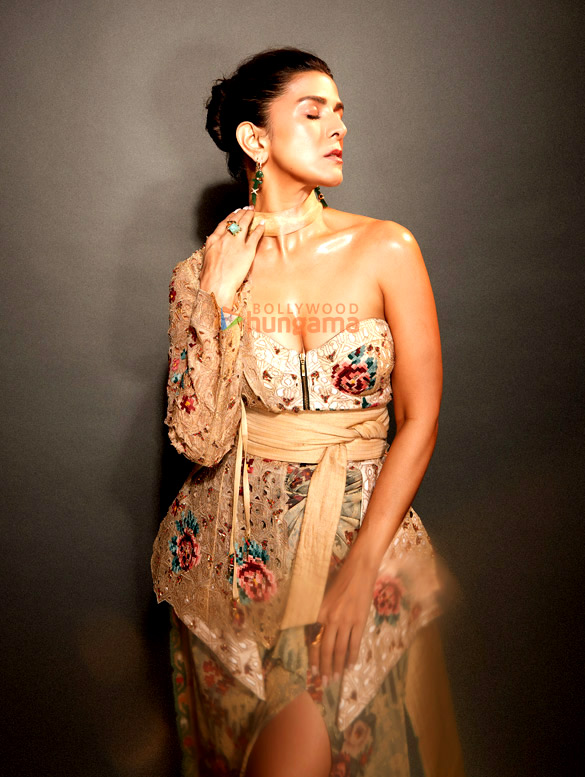 nimrat kaur 9 10