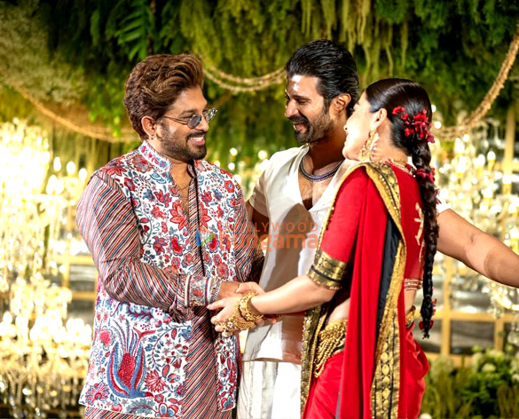 photos allu arjun mrunal thakur sreeleela kriti sanon and others attend vijay deverakonda rashmika mandannas wedding reception 9 3