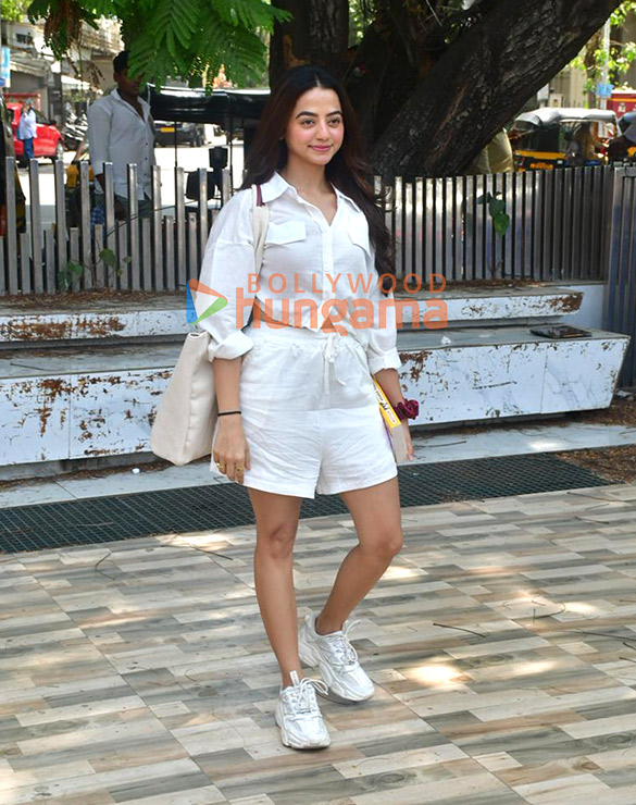 photos amyra dastur barkha singh anam darbar nagma mirajkar and samiksha pednekar snapped in juhu 6