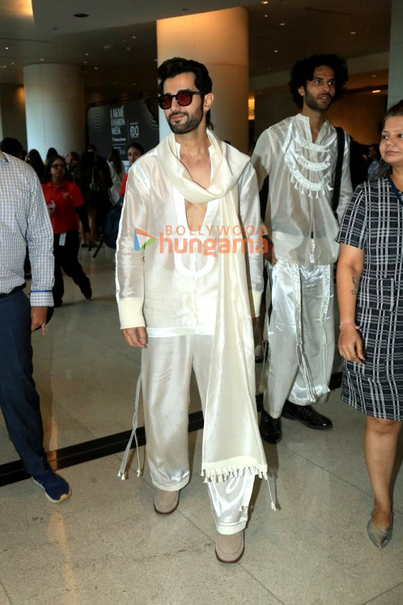 photos ananya panday daisy shah shantanu maheshwari aditya seal and others attend lakme fashion week 2026 10