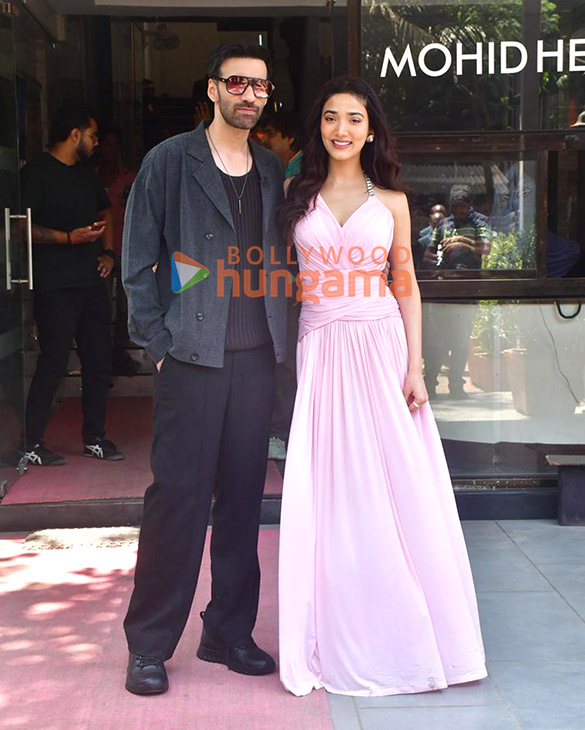 photos avinash tiwary and medha shankr snapped promoting ginny weds sunny 2 2