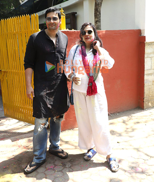 photos javed akhtar shabana azmi and others snapped celebrating holi 4