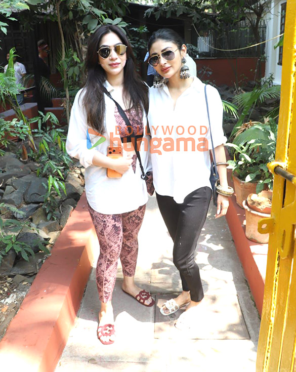 photos javed akhtar shabana azmi and others snapped celebrating holi 7
