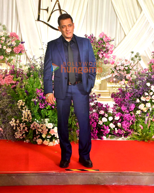 photos salman khan aamir khan anil kapoor rani mukerji rekha rakesh roshan and others attend sooraj barjatyas daughter eesha barjatyas wedding 9