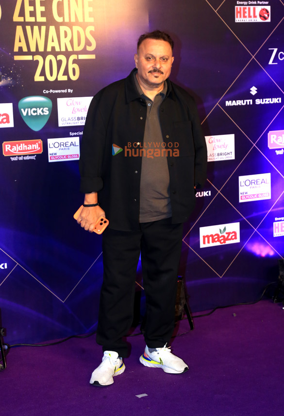 photos varun dhawan rajkummar rao riteish deshmukh and others grace the zee cine awards 2026 24