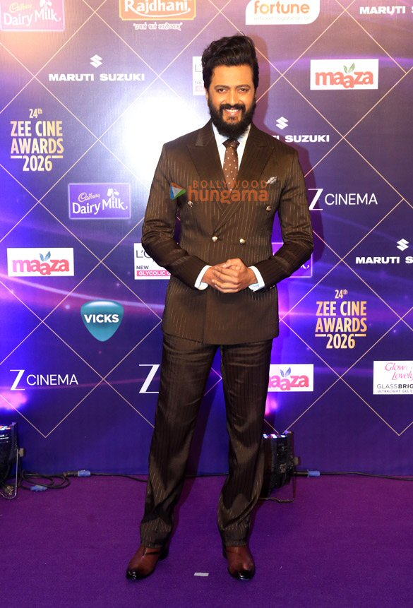 photos varun dhawan rajkummar rao riteish deshmukh and others grace the zee cine awards 2026 3