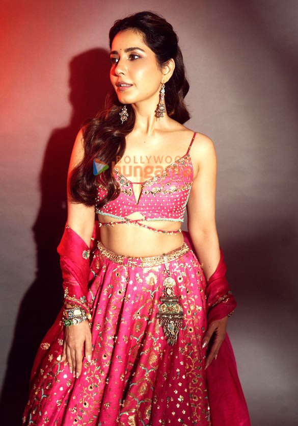 raashi khanna 8 7