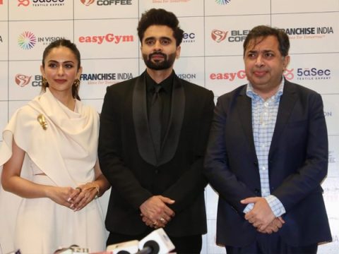 Rakul Preet Singh and Jackky Bhagnani launch global brands easyGym, 5àsec and Blenz Coffee in India