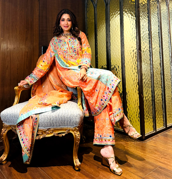 sonali bendre 2 44
